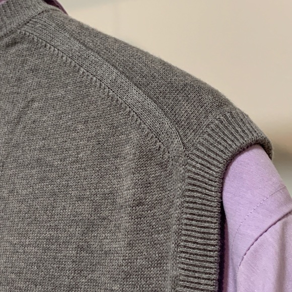 Grey cable knit Sweater Vest - Picture 6 of 11